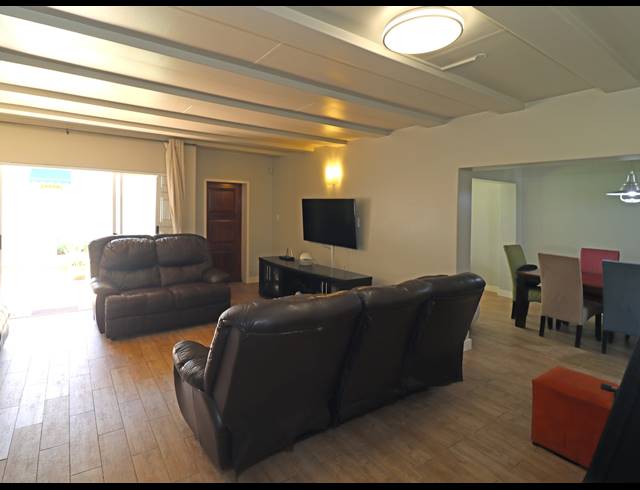 3 BEDROOM TOWNHOUSE FOR SALE IN FAIRLAND